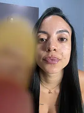 Elamesmamorena online show from 10, 6, 2026