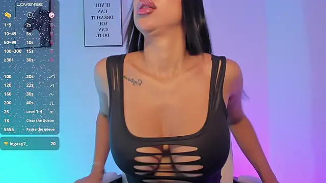 Snapshot of Emilyymilleer_ chatting on 13, 11, 2025 Emilyymilleer online show from 13, 11, 2025