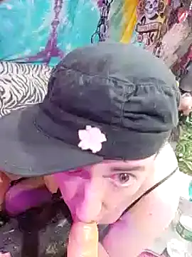 Boo-boo kittyfux online show from 15, 1, 2025