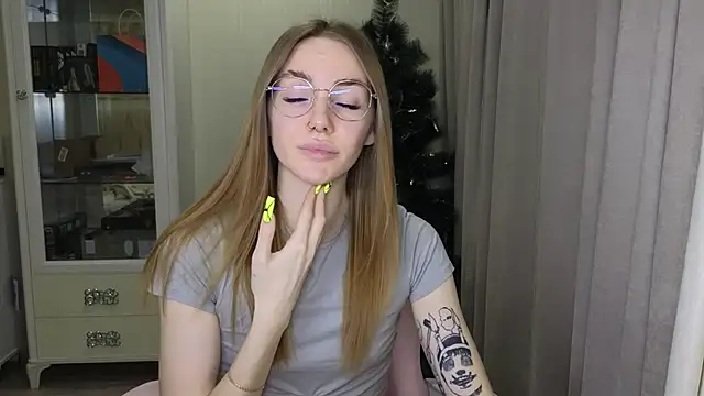 Snapshot of littlevildevil chatting on 27, 12, 2024 littlevildevil online show from 27, 12, 2024