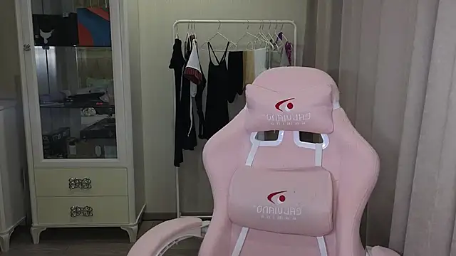 Snapshot of littlevildevil chatting on 18, 1, 2025 littlevildevil online show from 18, 1, 2025