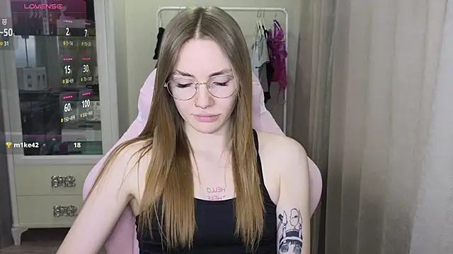 Snapshot of littlevildevil chatting on 7, 2, 2025 littlevildevil online show from 7, 2, 2025