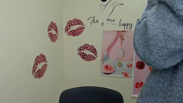 MademoiselleCl online show from 6, 1, 2025