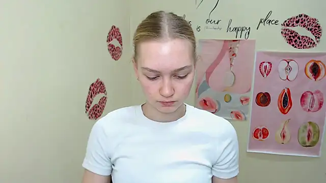 MademoiselleCl online show from 4, 2, 2025