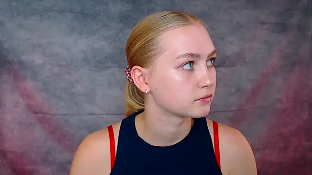 MademoiselleCl online show from 18, 9, 2025