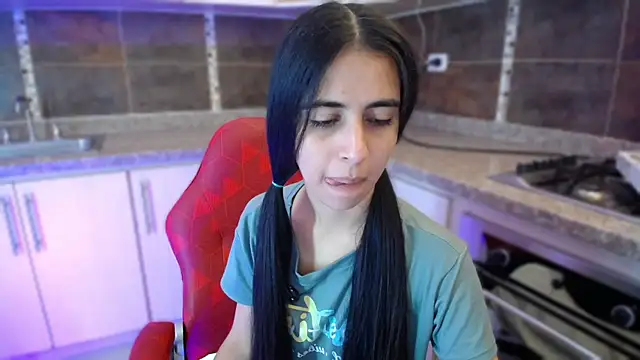 Snapshot of anna_alvarez chatting on 21, 9, 2025 anna alvarez online show from 21, 9, 2025