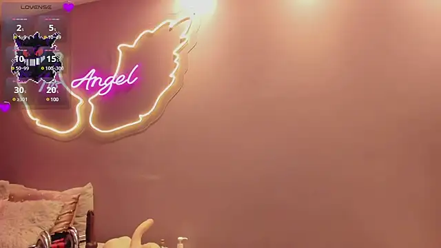 Ninna monroe  online show from 15, 2, 2025