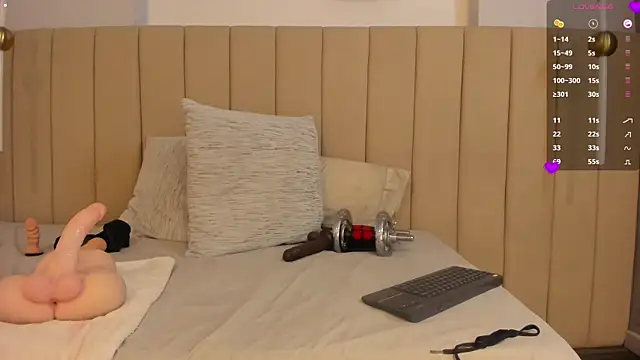 Ninna monroe  online show from 10, 3, 2025