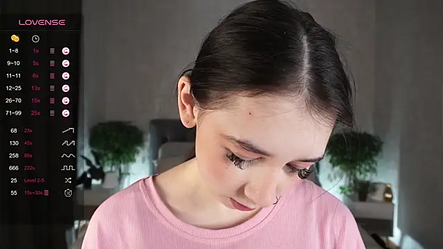 AislyEmbury online show from 8, 2, 2025