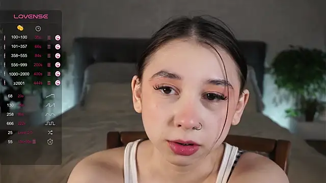 AislyEmbury online show from 9, 2, 2025