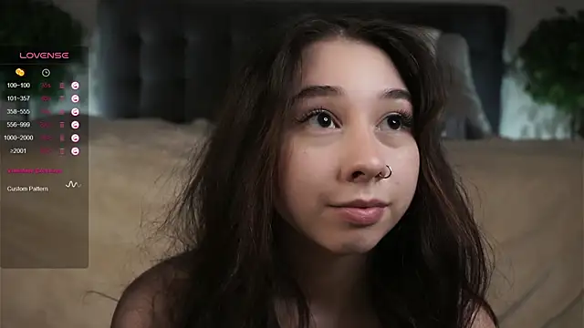 AislyEmbury online show from 14, 2, 2025