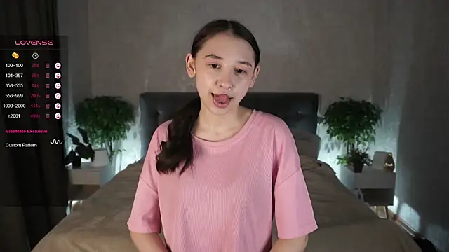 AislyEmbury online show from 17, 2, 2025