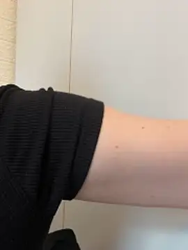 Sophie Eaton online show from 4, 4, 2026