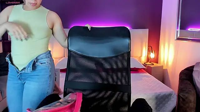 VickyBuunny online show from 7, 1, 2025
