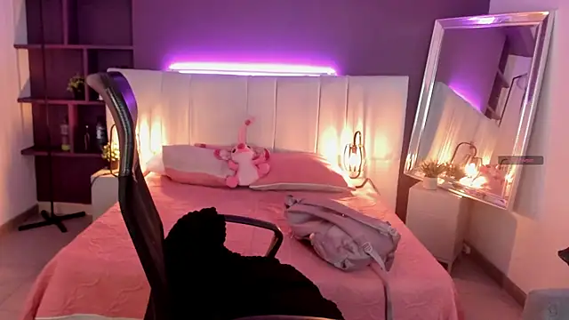VickyBuunny online show from 10, 2, 2025