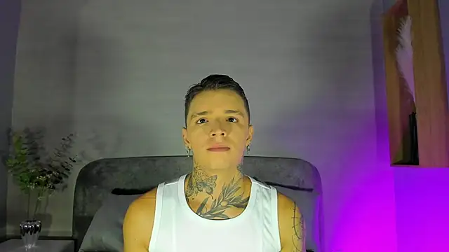 Ian Castillo  online show from 12, 6, 2026