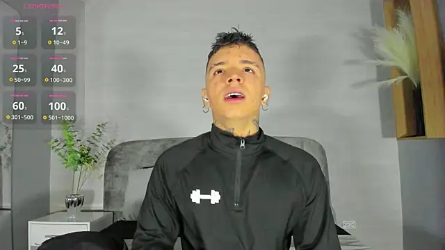 Ian Castillo  online show from 25, 7, 2026