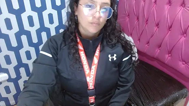 sarax ximena online show from 6, 3, 2025