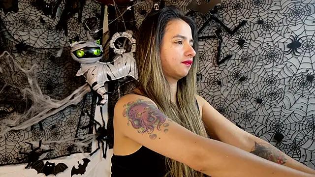 julietta   jackson online show from 20, 10, 2025