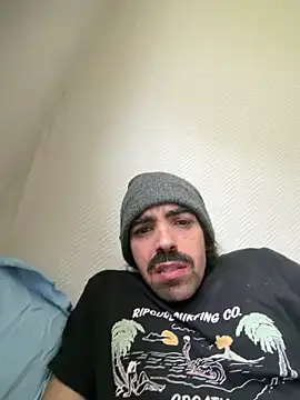Snapshot of wolfwhite95 chatting on 2, 6, 2026 wolfwhite95 online show from 2, 6, 2026