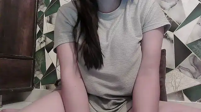 ANANYA-TIWARI online show from 15, 3, 2025