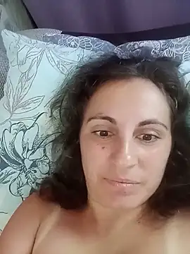 Snapshot of ShelaDiass chatting on 4, 7, 2026 ShelaDiass online show from 4, 7, 2026