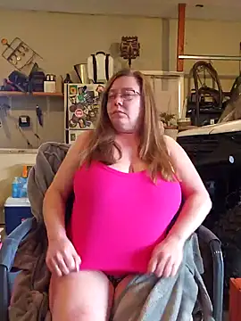 MsShelby40 online show from 8, 4, 2026