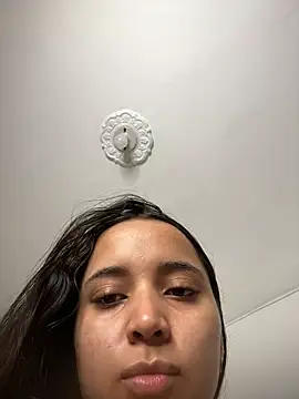 MollySanders    online show from 7, 1, 2025