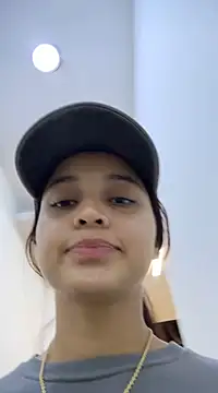 MollySanders    online show from 9, 1, 2025