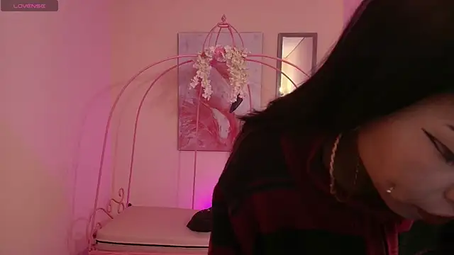 Violetta Suky online show from 22, 3, 2025