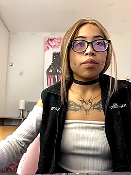 Violetta Suky online show from 11, 9, 2025