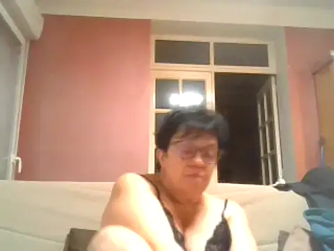 Snapshot of Vandeae44 chatting on 15, 12, 2024 Vandeae44 online show from 15, 12, 2024