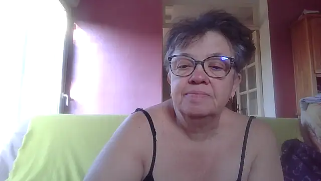 Snapshot of Vandeae44 chatting on 18, 3, 2025 Vandeae44 online show from 18, 3, 2025