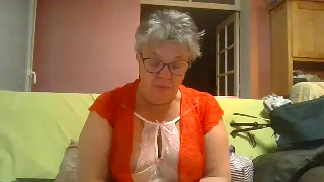 Snapshot of Vandeae44 chatting on 26, 9, 2025 Vandeae44 online show from 26, 9, 2025