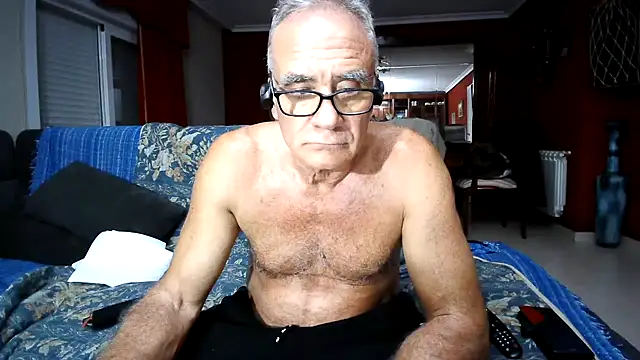 Snapshot of maduroguapo chatting on 27, 4, 2026 maduroguapo online show from 27, 4, 2026