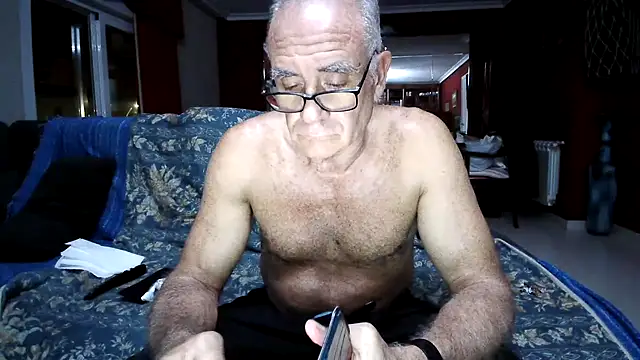 Snapshot of maduroguapo chatting on 4, 5, 2026 maduroguapo online show from 4, 5, 2026