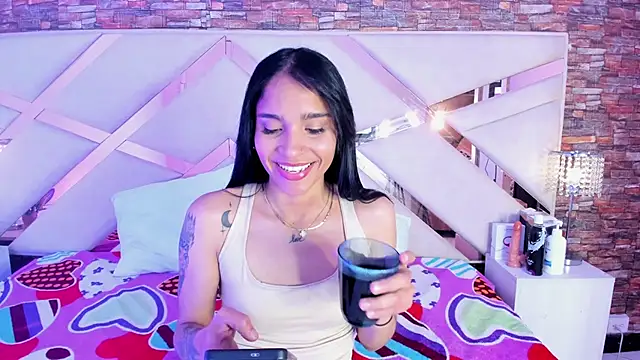 sophie pariss online show from 6, 11, 2025