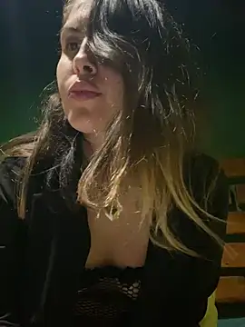 isadelasestrellas online show from 15, 3, 2025