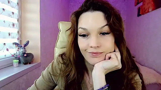 impossibleluna online show from 12, 4, 2026