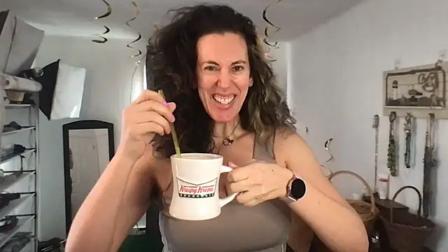 Snapshot of BonfireBonnie chatting on 2, 1, 2025 BonfireBonnie online show from 2, 1, 2025