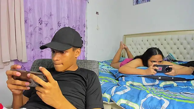 fenixonfire  online show from 8, 3, 2025