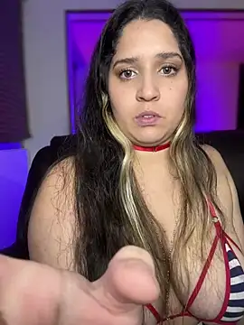 Snapshot of valentina_jonnes1 chatting on 8, 3, 2025 valentina jonnes1 online show from 8, 3, 2025