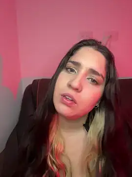 Snapshot of valentina_jonnes1 chatting on 5, 8, 2026 valentina jonnes1 online show from 5, 8, 2026