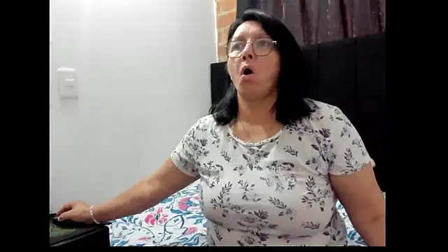 Evaaross 2345 online show from 20, 1, 2025