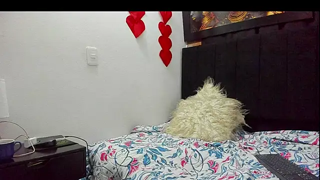 Evaaross 2345 online show from 21, 3, 2025