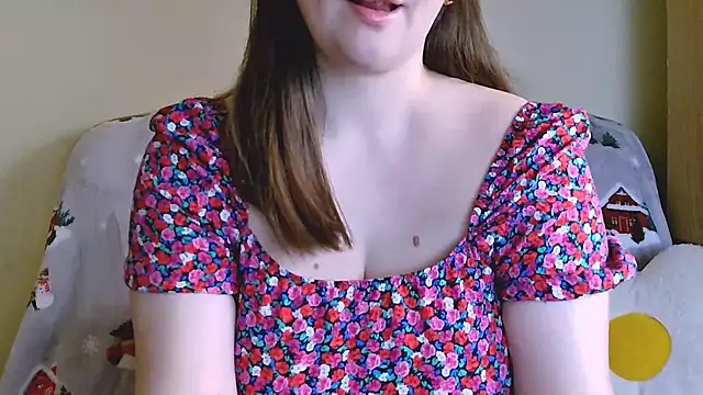 ChubbyMaia online show from 1, 1, 2025