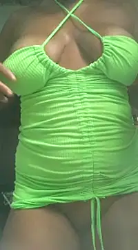 Snapshot of LuahSanthos chatting on 27, 2, 2025 LuahSanthos online show from 27, 2, 2025