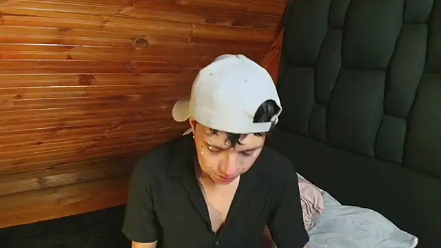 Snapshot of Justyn_Ross chatting on 17, 10, 2025 Justyn Ross online show from 17, 10, 2025