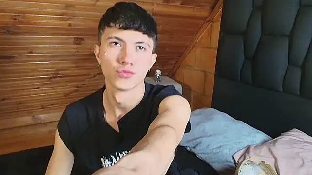 Snapshot of Justyn_Ross chatting on 31, 10, 2025 Justyn Ross online show from 31, 10, 2025