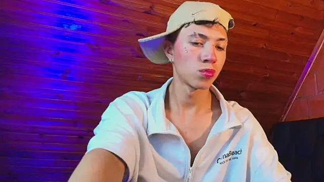 Snapshot of Justyn_Ross chatting on 23, 11, 2025 Justyn Ross online show from 23, 11, 2025